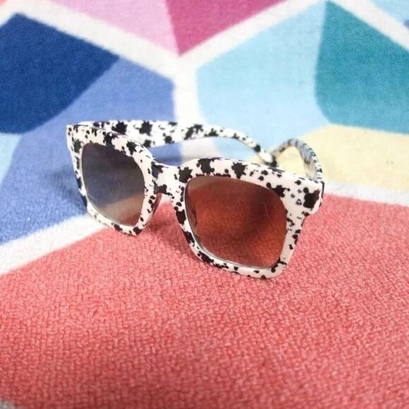 2 pairs of Fashion Sunglasses‎ - Picture 3 of 5